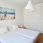 Apartamento Lorée 201 *