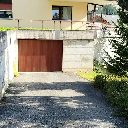 Loree 201 Apartment *